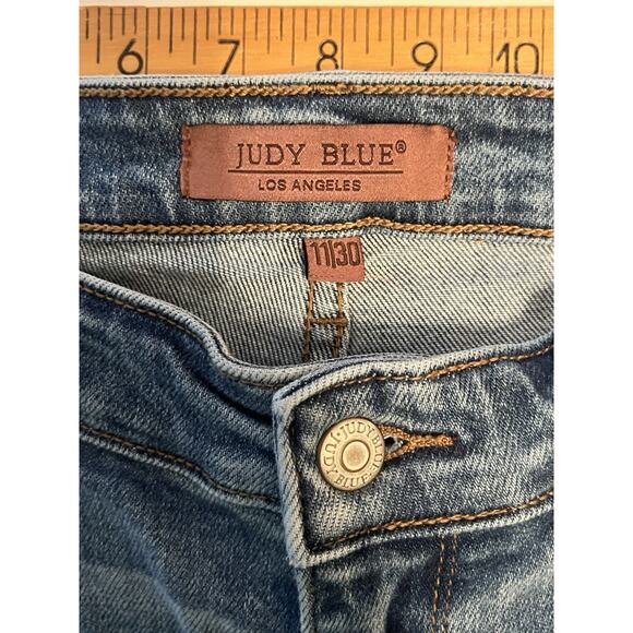 Judy Blue Wide Leg Stretch Jeans •11 /30• Med Wash Flare Relaxed 32” Inseam EXC - Picture 9 of 11